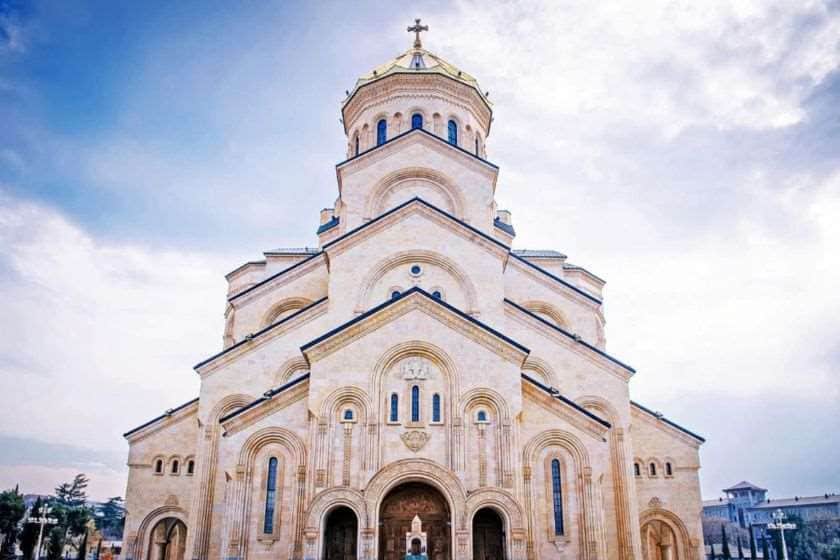 საქართველოს მართლმადიდებელი ეკლესიის გაფართოებული კრება, სადაც ახალი პატრიარქის არჩევა იგეგმება, დღეს გაიმართება