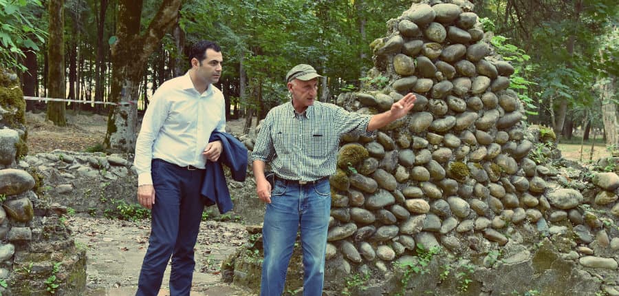 გუბერნატორმა ზუგდიდის ბოტანიკურ ბაღში მიმდინარე სამუშაოები დაათვალიერა