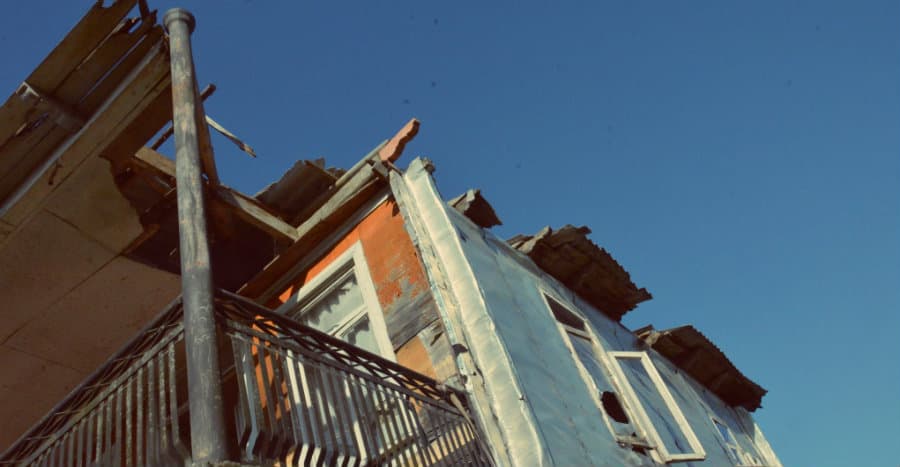 ზუგდიდში, ძლიერმა ქარმა მრავალშვილიანი ოჯახი უსახლკაროდ დატოვა