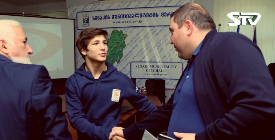 სენაკის მერი, პირველ ოლიმპიურ ჩემპიონს, 17 წლის გიორგი ჩხიკვაძეს შეხვდა