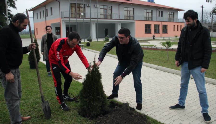 მარტვილის საფეხბურთო სკოლის ორგანიზებით, გამწვანების აქცია გაიმართა