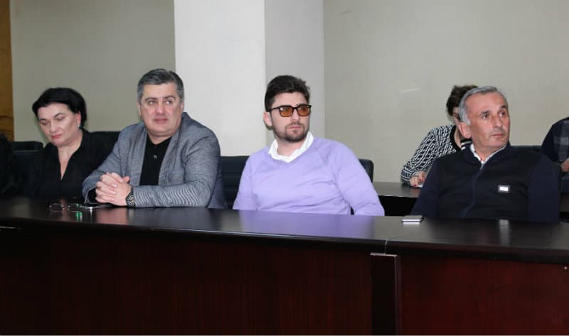 ფოთში, კუნძულის უბნის სანაპირო ზოლის პროექტის საჯარო განხილვა გაიმართა