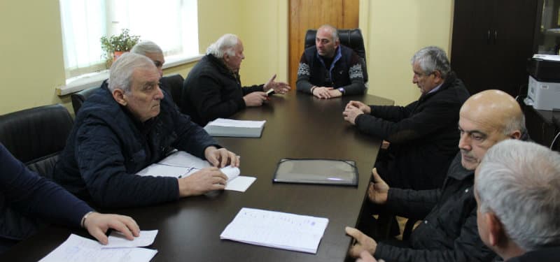 წალენჯიხის მერმა რწმუნებულებთან სამუშაო შეხვედრა გამართა