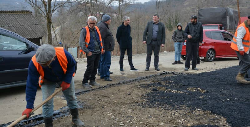 სოფელ ლეწურწუმეში საგზაო ინფრასტრუქტურის მოწყობა მიმდინარეობს