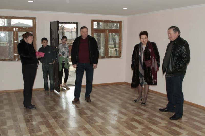 ზუგდიდში სოციალური პროგრამა “ერთი თბილი ოთახი“-ს მოწყობის სამუშაოები დასრულდა