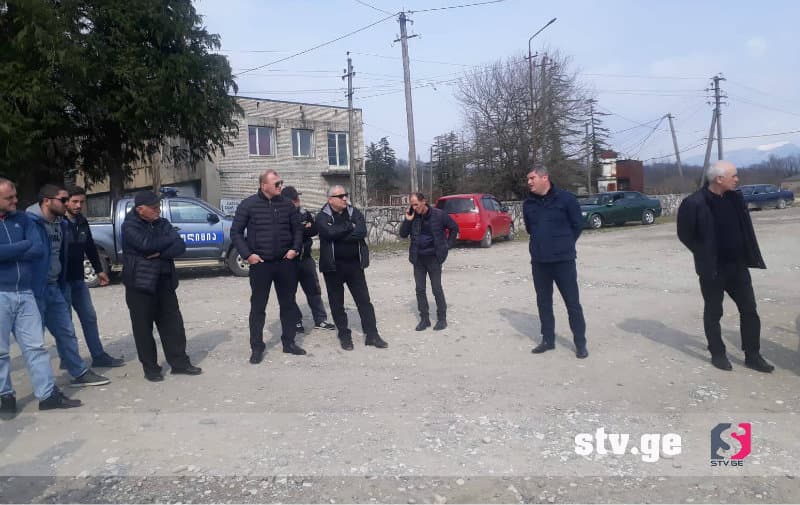 სოფელ ჯიხაშკარში ადგილობრივმა მოსახლეობამ საპროტესქტო აქცია გამართა