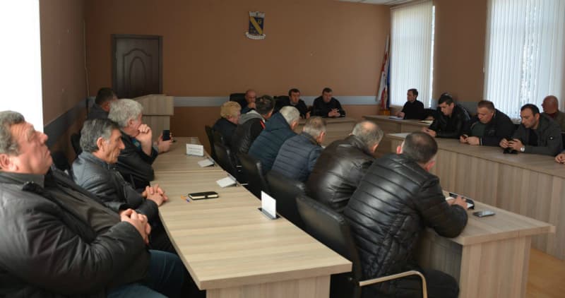 ჩხოროწყუში თხილის მწარმოებელთა ასოციაციის წარმომადგენლებთან შეხვედრა გაიმართა