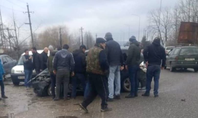 ავტოსაგზაო შემთხვევა აბაშაში – არიან დაშავებულები