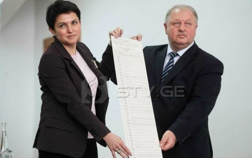 უკრაინის საპრეზიდენტო არჩევნების ბიულეტენის სიგრძე ერთი მეტრია