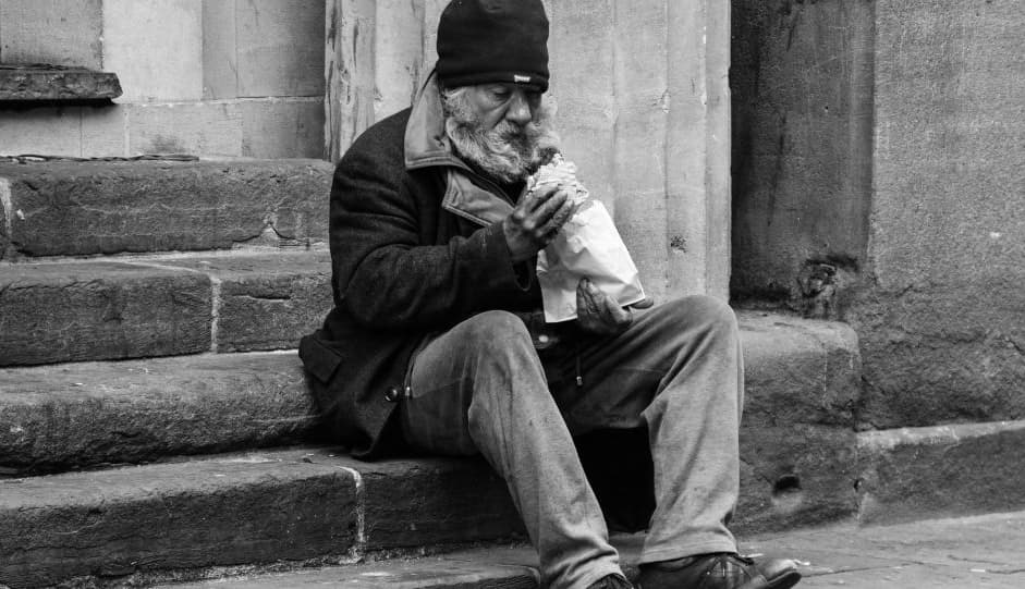 მოხუცთა სახლს აგარაკი ზუგდიდელმა ქალბატონმა დაუთმო