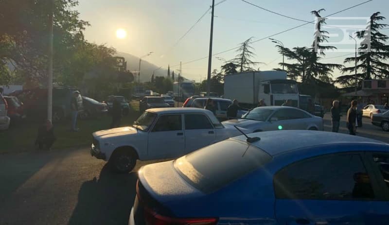 სოხუმამდე მისასვლელი გზები ოპოზიციამ გადაკეტა