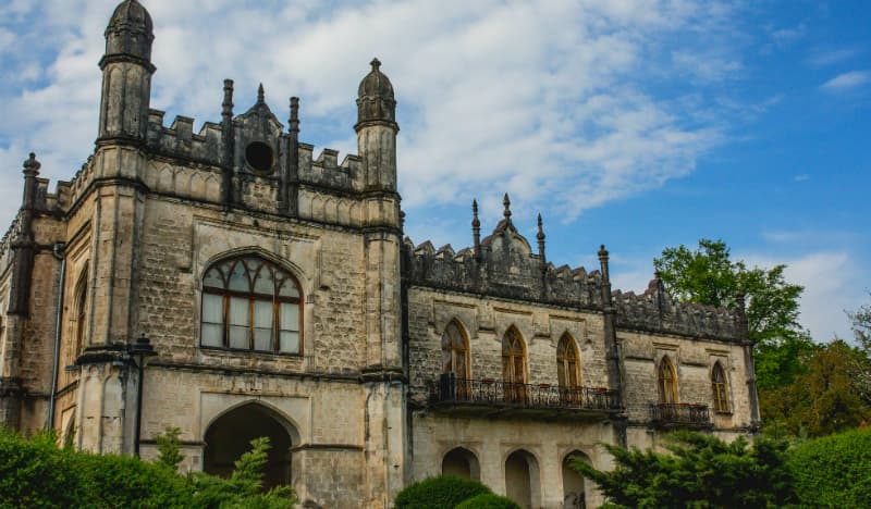 ზუგდიდში ბოტანიკურ ბაღისა და ეკატერინეს სასახლის აღადგენა დაიწყება