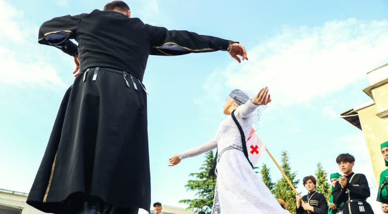 ეროვნული სამოსის დღე სენაკში