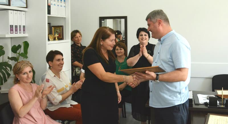 ზუგდიდში C ჰეპატიტის სკრინინგის პროგრამაში ჩართული ექიმები დააჯილდოვეს