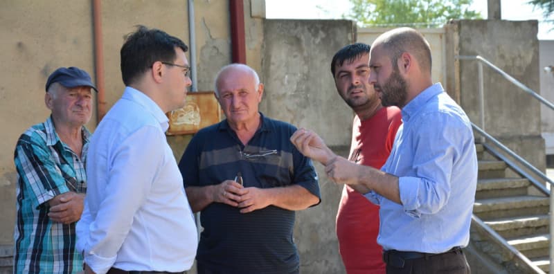 ზუგდიდის მერის მოადგილეები მიმდინარე ინფრასტრუქტურულ სამუშაოებს გაეცნენ