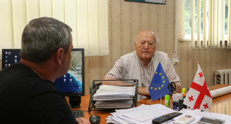 სენაკის მერიაში ცნობილ არქიტექტორთან შეხვედრა გაიმართა