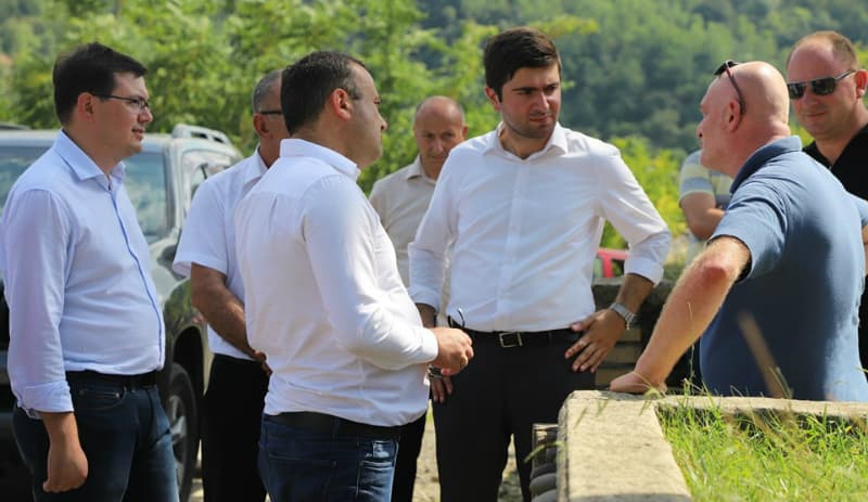 დავით ფარცვანიამ ზუგდიდში მიმდინარე ინფრასტრუქტურული პროექტები დაათვალიერა