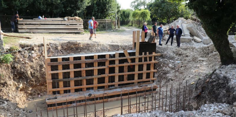 სოფელ ხამისკურში ხიდის რეაბილიტაცია მიმდინარეობს