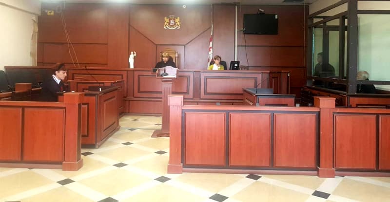 შვილიშვილის დაჭრაში ბრალდებულ 83 წლის მამაკაცს პატიმრობა შეეფარდა