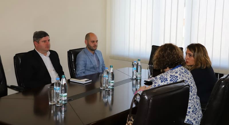 ზუგდიდის მერიაში ბრიტანეთის ელჩის მოადგილეს, ალექსანდრა ქოულს უმასპინძლეს