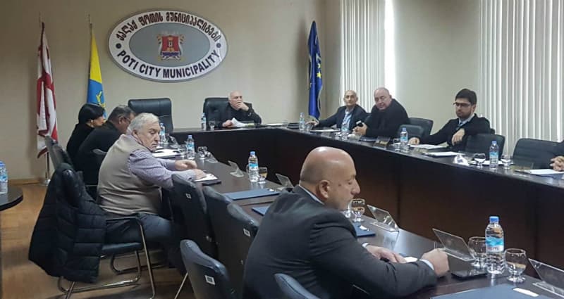 ფოთის საკრებულომ საკრებულოს თავმჯდომარეს ირაკლი კაკულიას უფლებამოსილება შეუჩერა