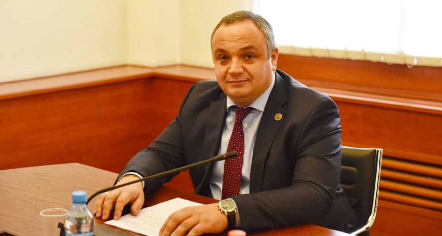 პარლამენტის საპროცედურო საკითხთა და წესების კომიტეტის თავმჯდომარის პირველი მოადგილე ედიშერ თოლორაია გახდა