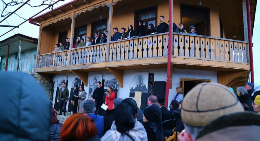 წიგნის საჯაროდ კითხვის მსოფლიო დღე წალენჯიხაში აღნიშნეს