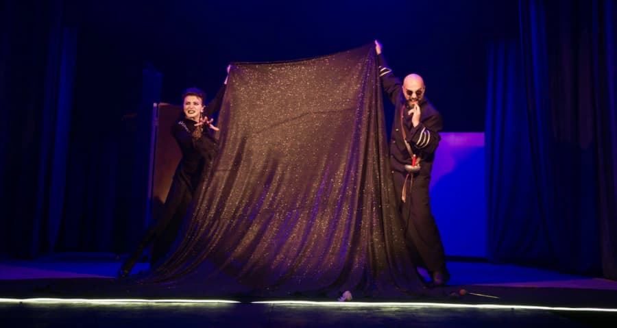 ზუგდიდის დრამატული თეატრი საქველმოქმედო სპექტაკლს წარმოადგენს