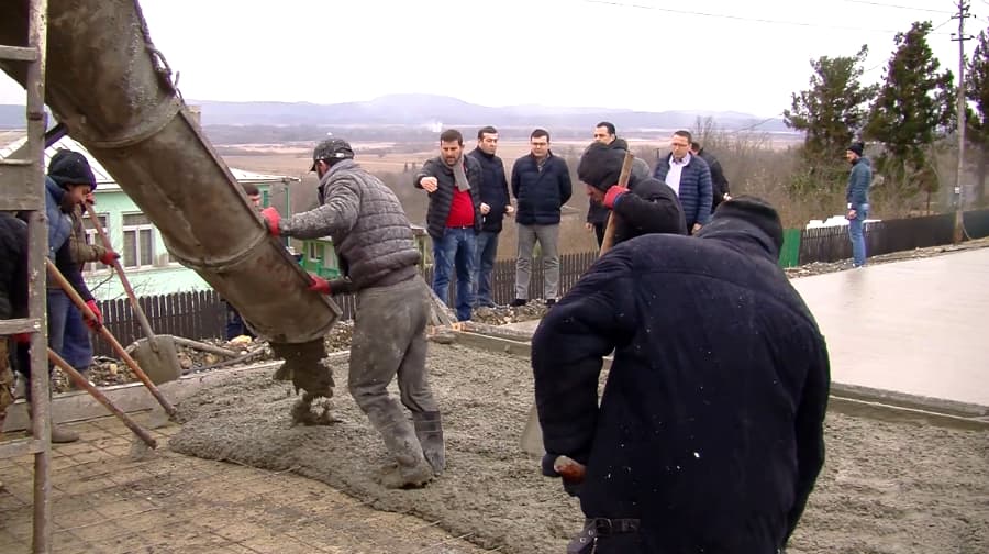 ნარაზენი-შამადელას დამაკავშირებელი საავტომობილო გზის რეაბილიტაცია მიმდინარეობს