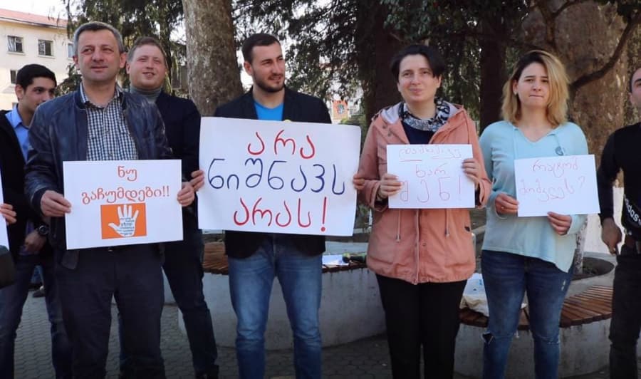 ზუგდიდში ქალთა მიმართ ძალადობა და ფემიციდის შემთხვევები გააპროტესტეს
