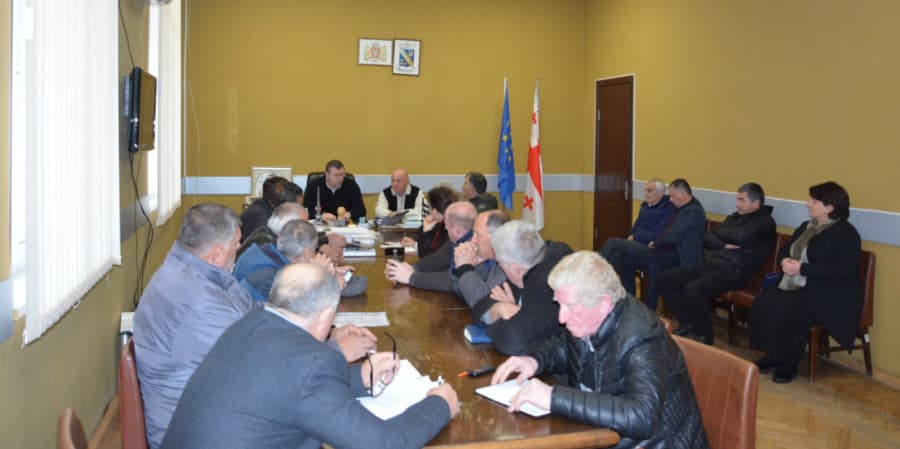 ჩხოროწყუს მერიაში გამართულ შეხვედრაზე კორონავირუსის პრევენციის ღონისძიებები განიხილეს