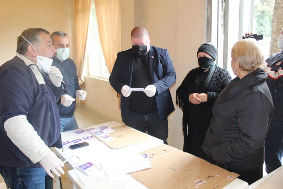 ჯვარში მოქმედ უმწეოთა სასადილოში, კორონავირუსის რისკებისგან დასაცავად, მომსახურების ახალი წესი გრძელდება