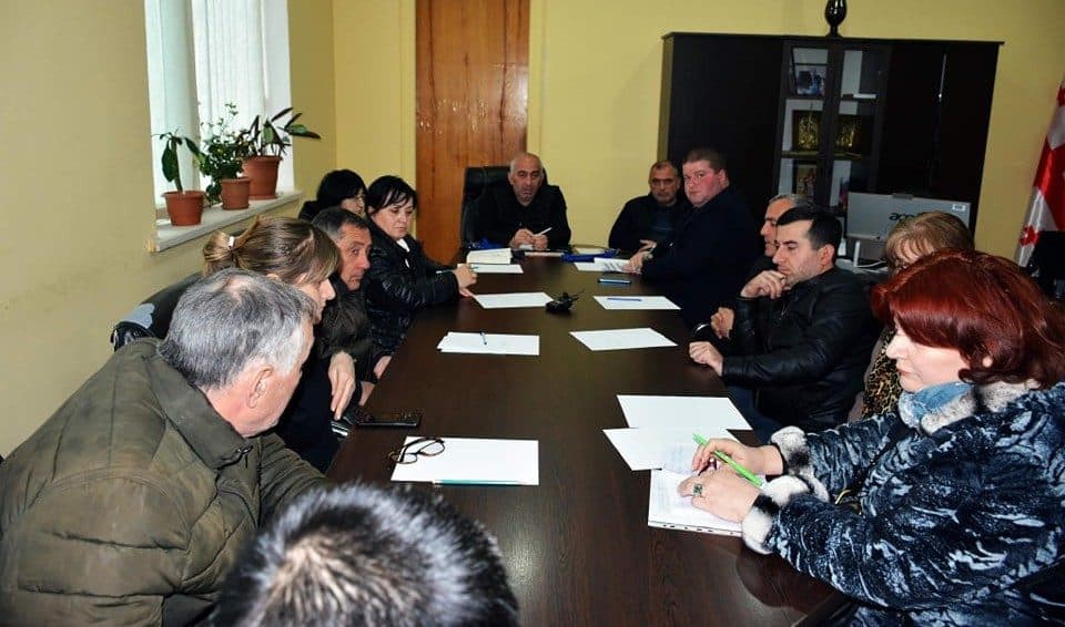 წალენჯიხის მერმა კორონავირუსის პრევენციის ფარგლებში, მუშა ჯგუფთან სამუშაო თათბირი გამართა