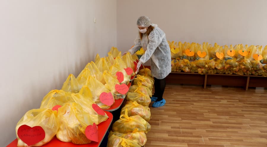 სენაკში, 1 307 აღსაზრდელი საკვების ორი კვირის მარაგს მიიღებს