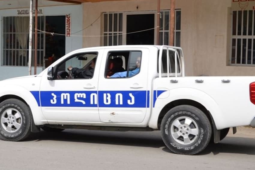 სასაზღვრო პოლიციის თანამშრომელი, რომელიც თანამშრომლის მკვლელობაში იყო ეჭვმიტანილი პოლიციას ჩაბარდა