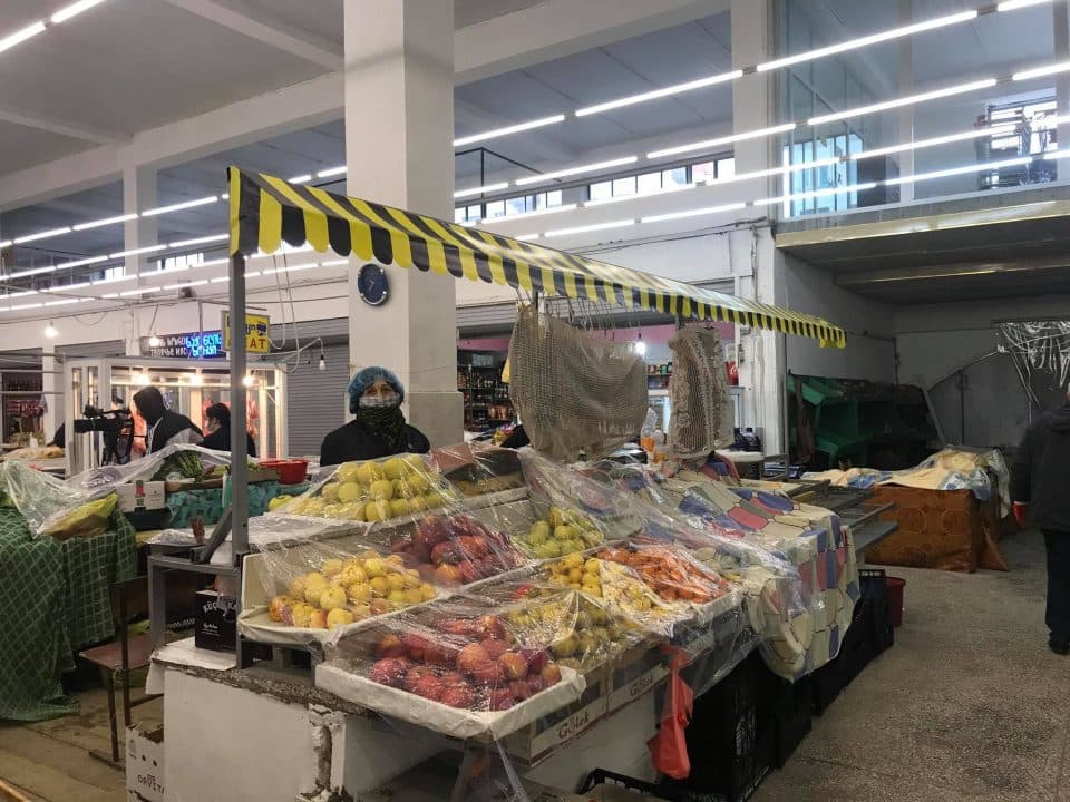 ფოთის ბაზარი დღეს დილიდან მუშაობას აგრძელებს