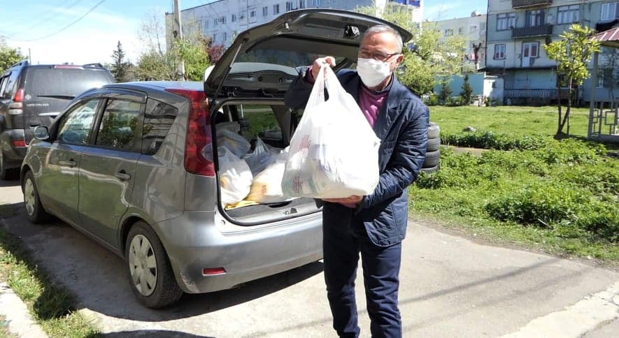 ფოთის მუნიციპალიტეტმა სააღდგომო ნობათი 900 ოჯახს გადასცა