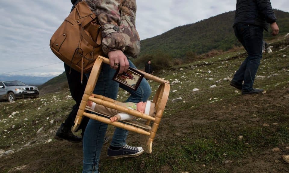 “წაჩხურობა”-ს კორონავირუსის პანდემიის გამო, მხოლოდ რამდენიმე უშვილო წყვილი და მომლოცველი ესწრება