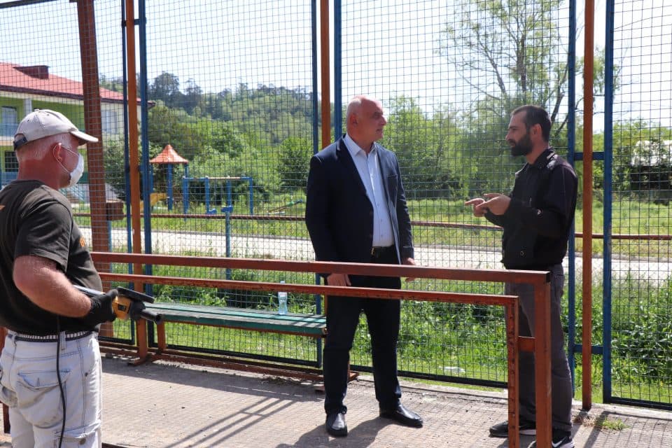 ხეთაში სპორტული მოედნის რეაბილიტაცია მიმდინარეობს