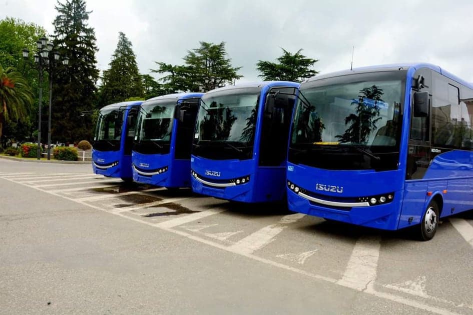 ზუგდიდს წლის ბოლომდე 25 ახალი ავტობუსი გადაეცემა