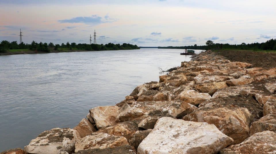 მდინარე რიონზე ნაპირსამაგრი სამუშაოების ჩატარების პრობლემა მოგვარდა