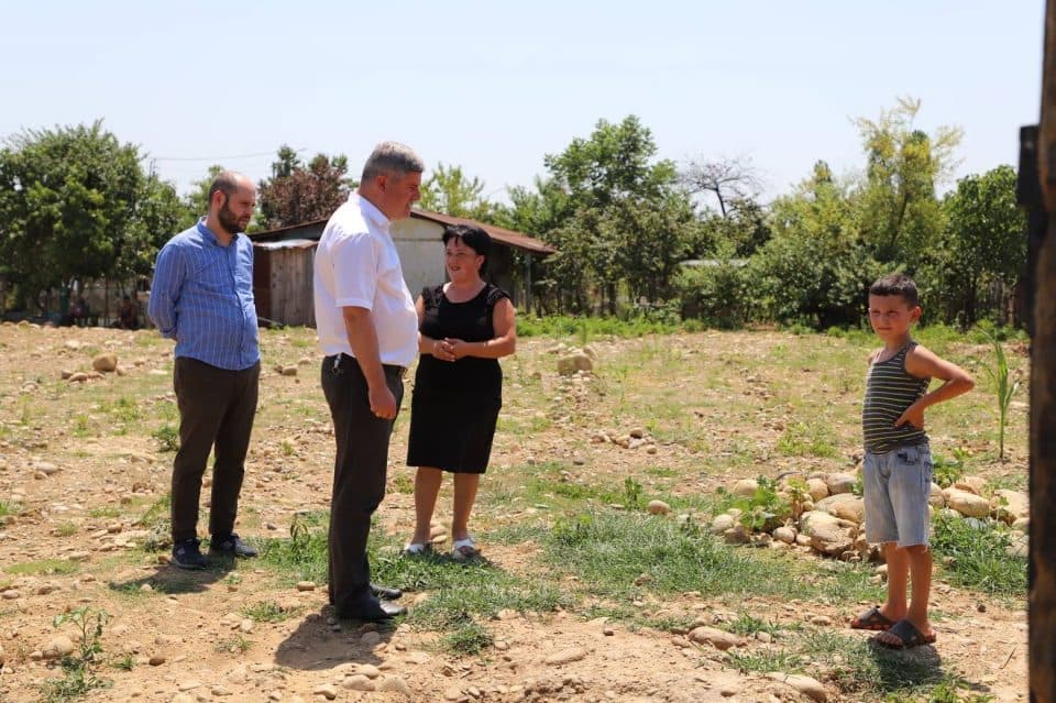 ზუგდიდის მერია 24 ოჯახს ახალ საცხოვრებელ სახლს აუშენებს