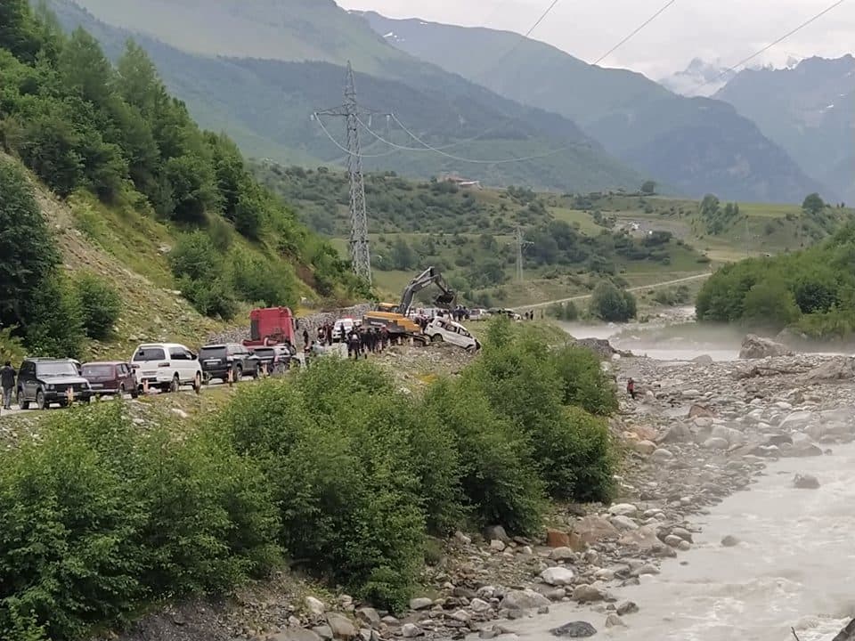მდინარე მულხურაში მაშველებმა მამაკაცის ცხედარი რამდენიმე წუთის წინ იპოვეს