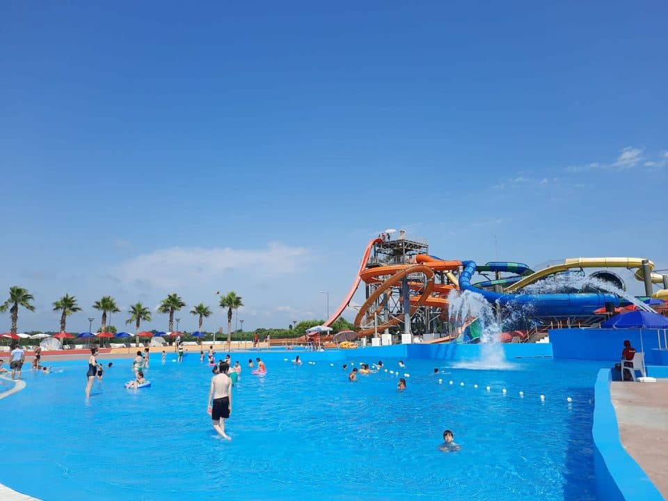 განმუხურის აკვაპარკში საზაფხულო სეზონი დღეს ოფიციალურად გაიხსნა