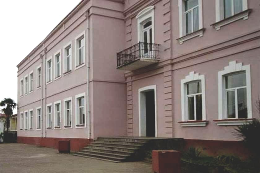 ზუგდიდში, N1 და N12 საჯარო სკოლების სრულ რეაბილიტაციაზე ტენდერი გამოცხადდა