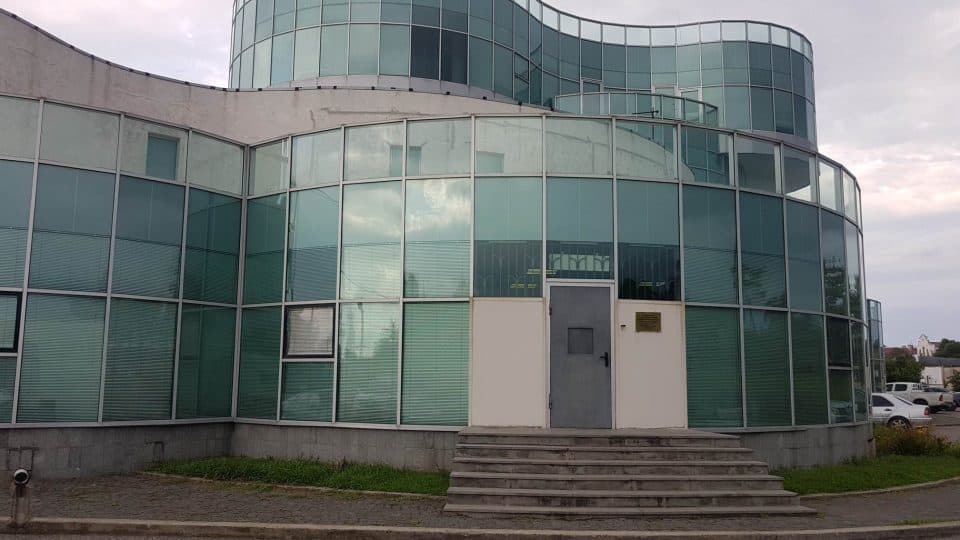 ბიძაშვილის გაუპატიურების ბრალდებით დაკავებულ 24 წლის მამაკაცს ბრალი წარედგინა