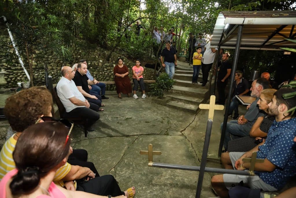 ირაკლი ჩიქოვანი: რა ღირსებითაც შევალ, იმ ღირსებით გამოვალ პარლამენტიდან და ვადის ამოწურვის შემდეგ თქვენთან შეხვედრის არ შემრცხვება - image 2
