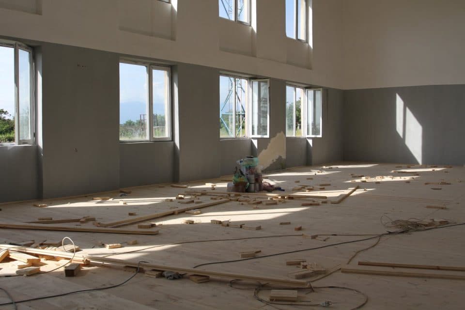 ზუგდიდში მოსწავლეები ახალ სასწავლო წელს, რეაბილიტირებულ სკოლებში შეხვდებიან