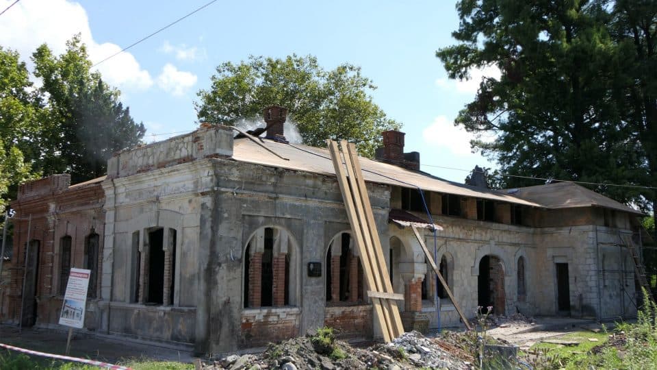 ფოთში კულტურული მემკვიდრეობის ორი ძეგლების რეაბილიტაცია მიმდინარეობს