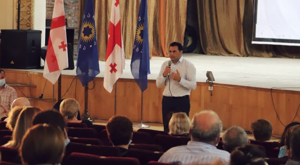 “ქართული-ოცნების” მაჟორიტარი დეპუტატობის კანდიდატი ალექსანდრე მოწერელია განაგრძობს მარტვილის მუნიციპალიტეტში შეხვედრებს